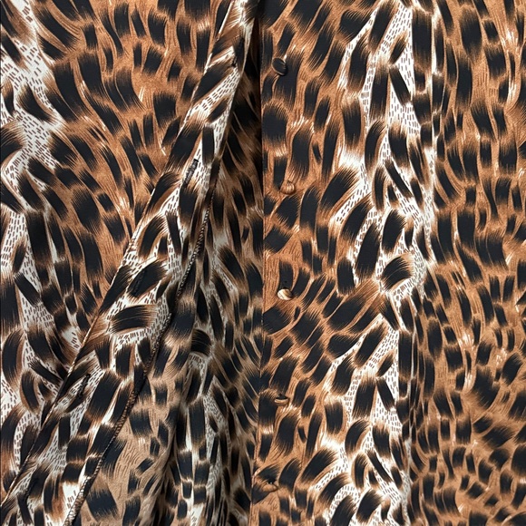 Leopard Print Short Sleeve Shirt - Picture 3 of 4